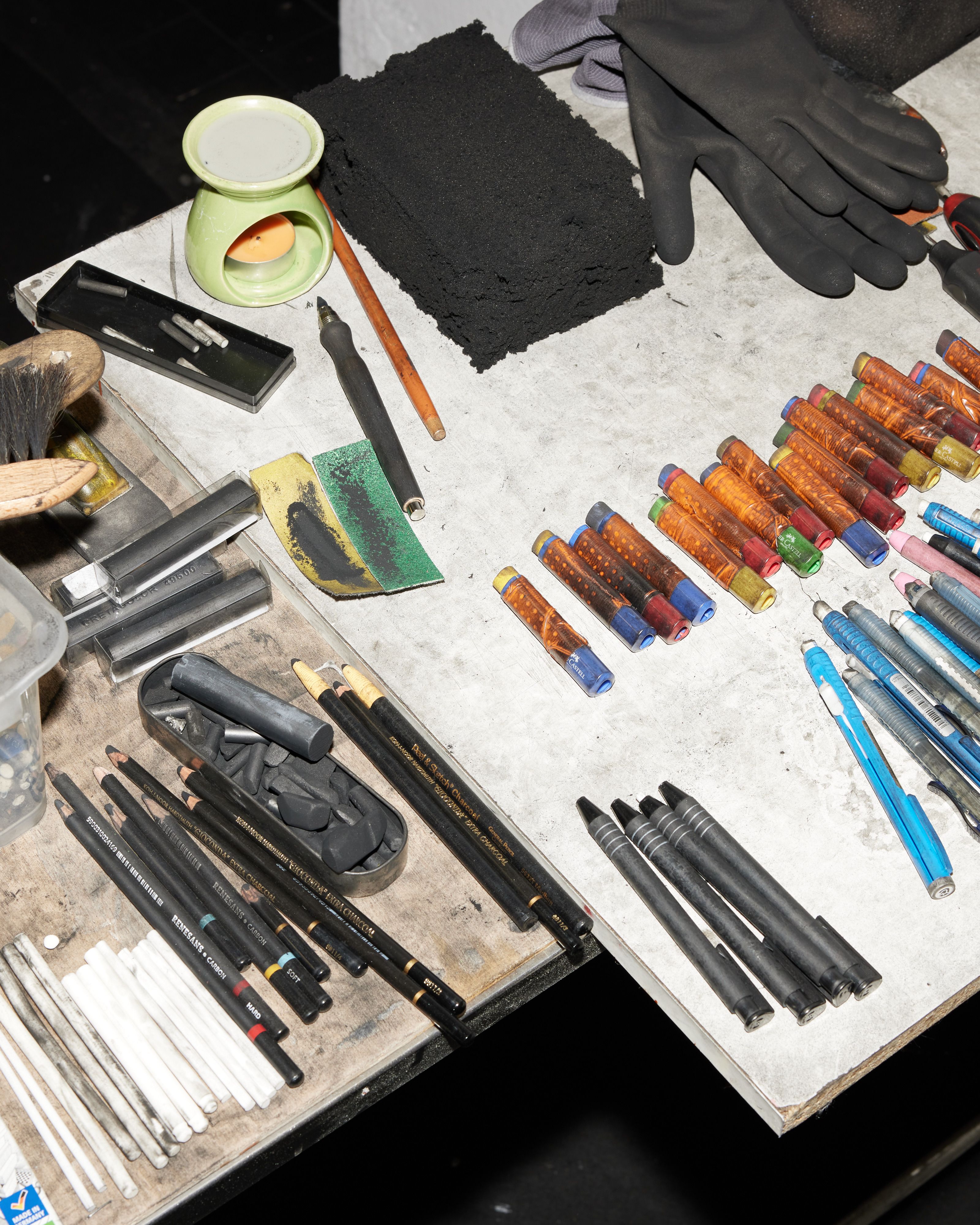 hotel Gdansk The Cloud One work table with several pens by Vasyl Savchenko