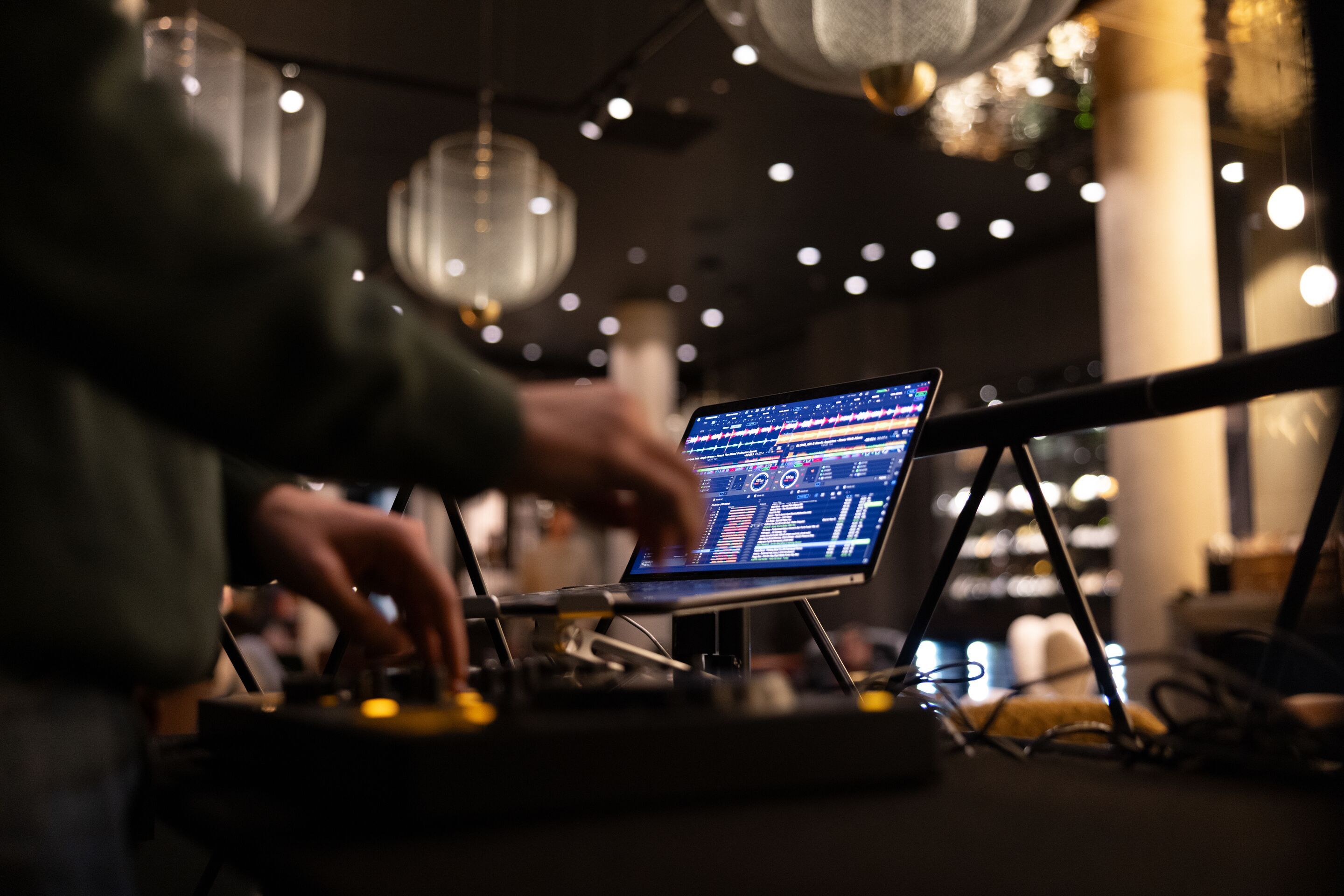 Designhotel Prag The Cloud One Sounds in the Cloud DJ