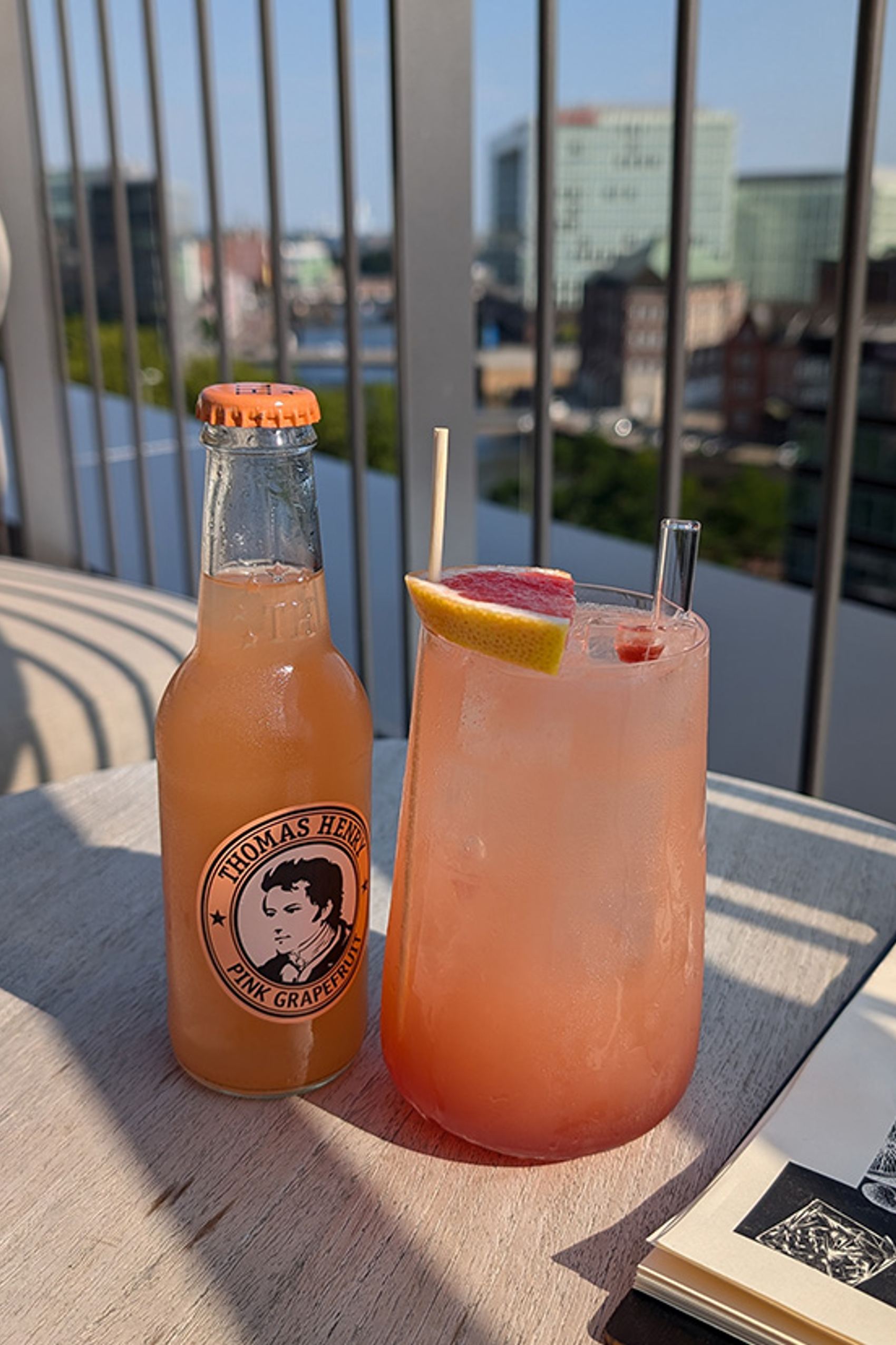 Hibiskus Paloma Special Drink Sounds in the Cloud Hamburg
