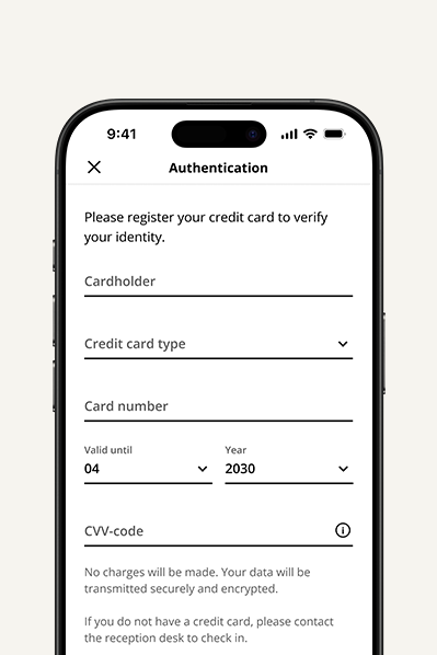 Mobile Bildschirm zeigt ein Formular zur Kreditkarten-Authentifizierung mit Feldern für Karteninhaber, Kartentyp, Kartennummer, Gültigkeitsdatum und CVV-Code. Hinweis: Keine Gebühren, sichere Datenübertragung, bei fehlender Kreditkarte Kontakt zur Rezeption empfohlen. Mobile Bildschirm zeigt ein Formular zur Kreditkarten-Authentifizierung mit Feldern für Karteninhaber, Kartentyp, Kartennummer, Gültigkeitsdatum und CVV-Code. Hinweis: Keine Gebühren, sichere Datenübertragung, bei fehlender Kreditkarte Kontakt zur Rezeption empfohlen.